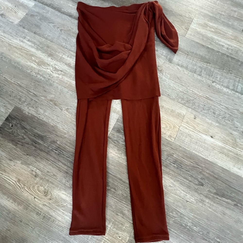 Women’s Rust Off-Shoulder Knit Lounge Set - Picture 5 of 5
